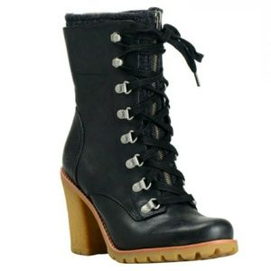 Ugg Brown High Heel winter lace up boots